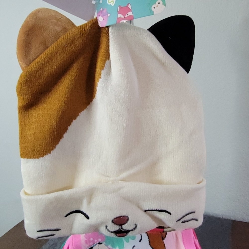 SQUISHMALLOWS Knit Hat / Squishmallows Socks 3 pack Bundle